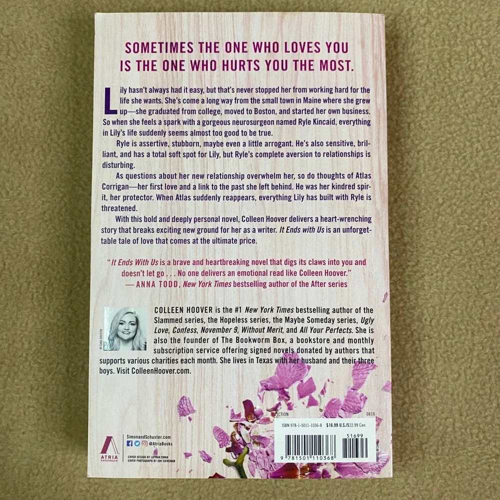 It Ends With Us by Colleen Hoover Paperback Novel New York Times Bestseller‎ EUC